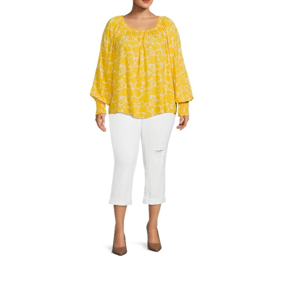 Plus size distressed boyfriend capri jeans - Picture 5 of 5